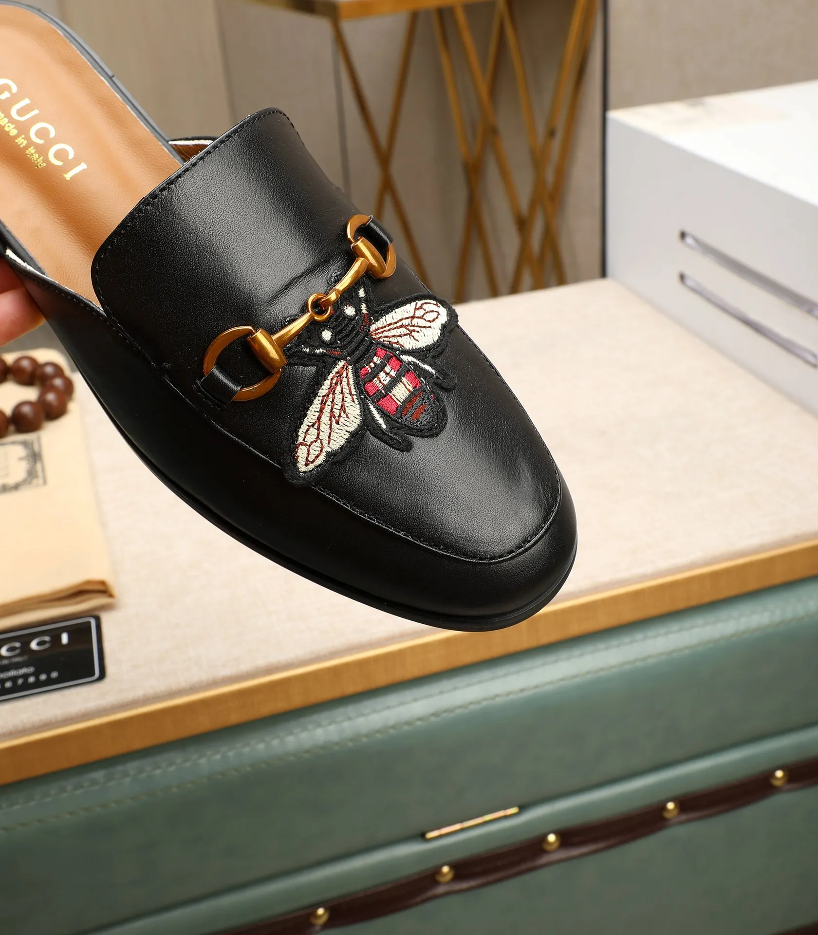 Men's clothing and shoes 💰380 (Gucci) The latest 🎁🎁 casual and fashionable men's shoes 👟 from the official website, hot style 💥 style is simple and elegant, exclusive for trendy men. Unique official website latest brand double G elements 👑 original Gucci decoration, fashionable and generous, original material original calfskin, ✅ fully imported first-layer pigskin lining, official website designated wear-resistant, lightweight original rubber casual outsole, counter classic model taken in kind, 38-44 black and white optional